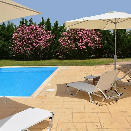 Village Villas Вилла