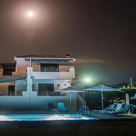 Вилла Village Villas *